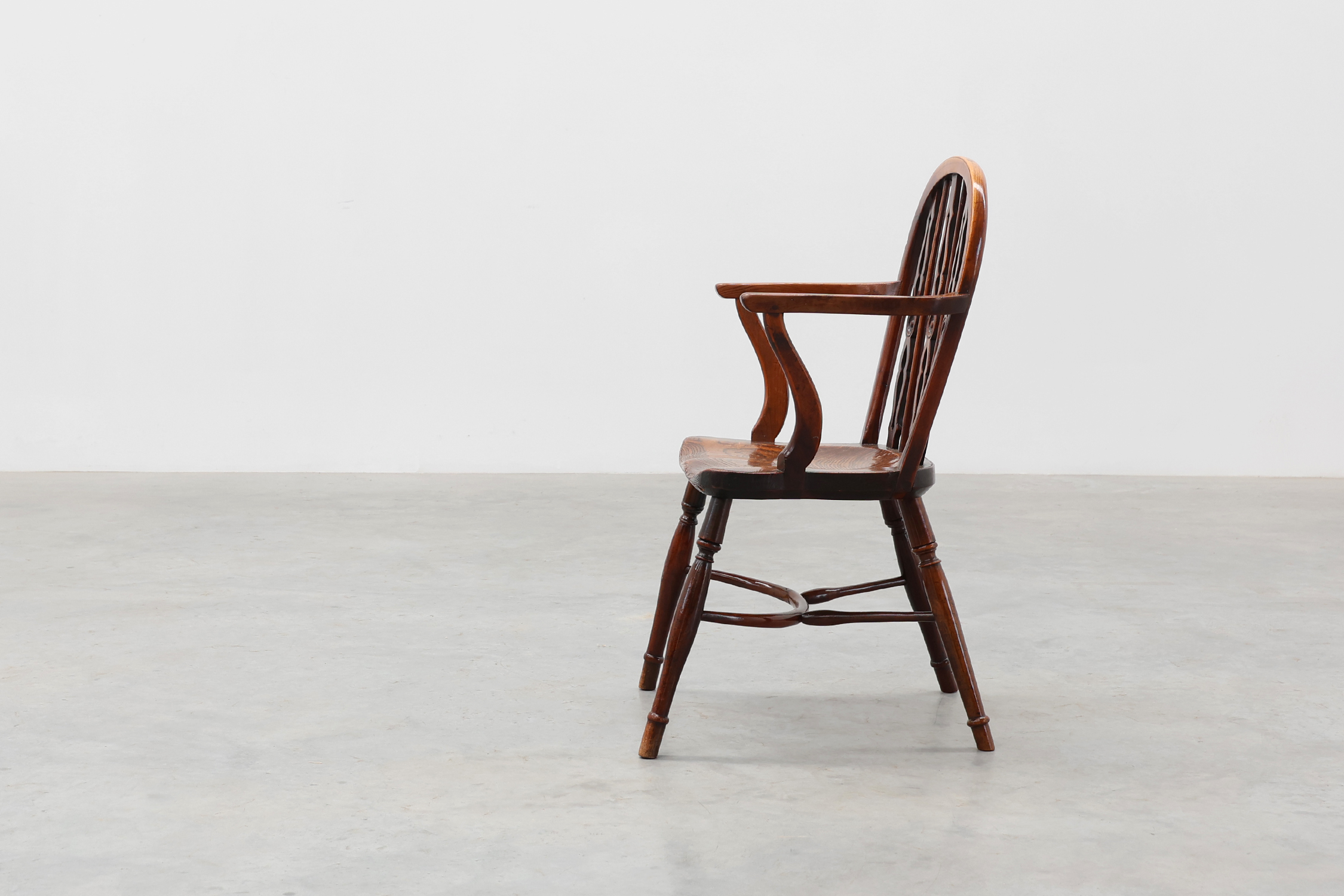 English Windsor armchair with oak seat and spindle back, 19th centurythumbnail